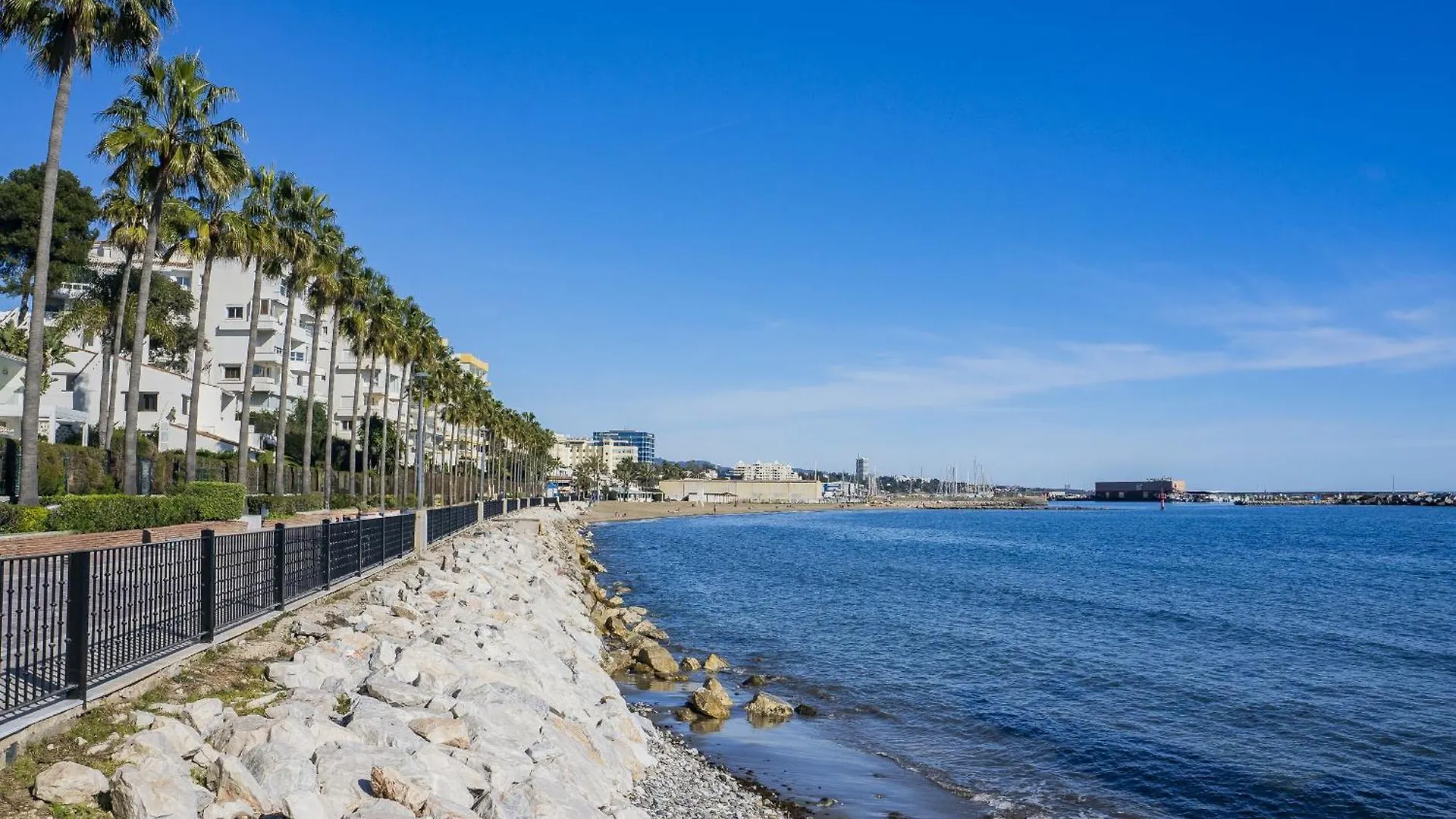 Cubo'S Apartment Mayoral Front Line Marbella 0*,  Spain